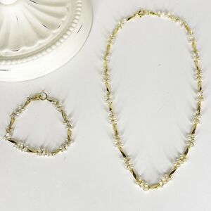 Vintage 90s Avon jewelry Set Necklace Bracelet Gold Chain Pearl Glam Fashion